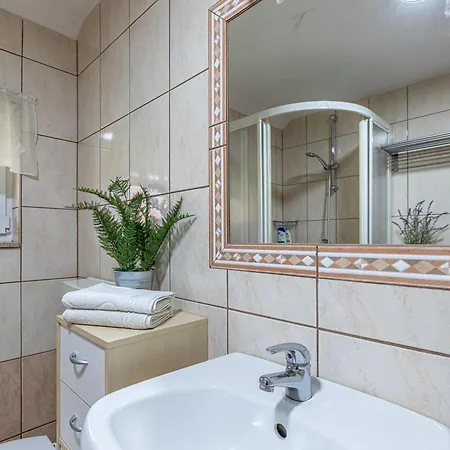 بيت للعطل Forge Of Happiness With Pool - Happy