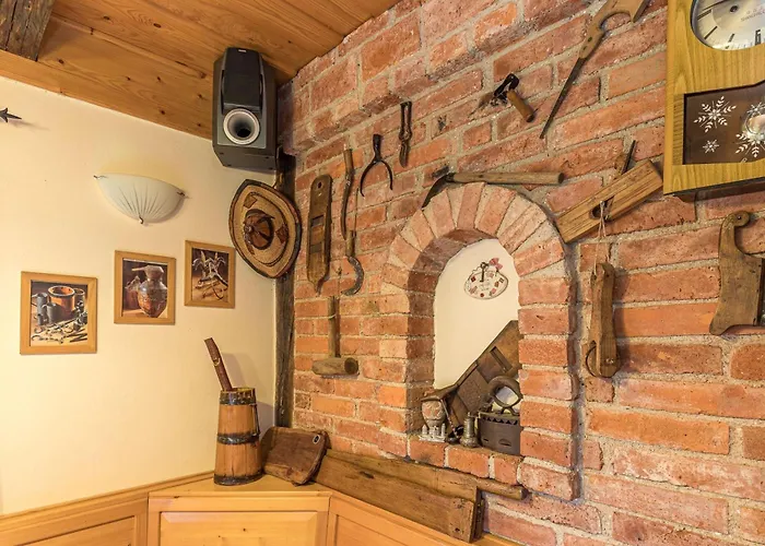 בית נופש Forge Of Happiness With Pool - Happy