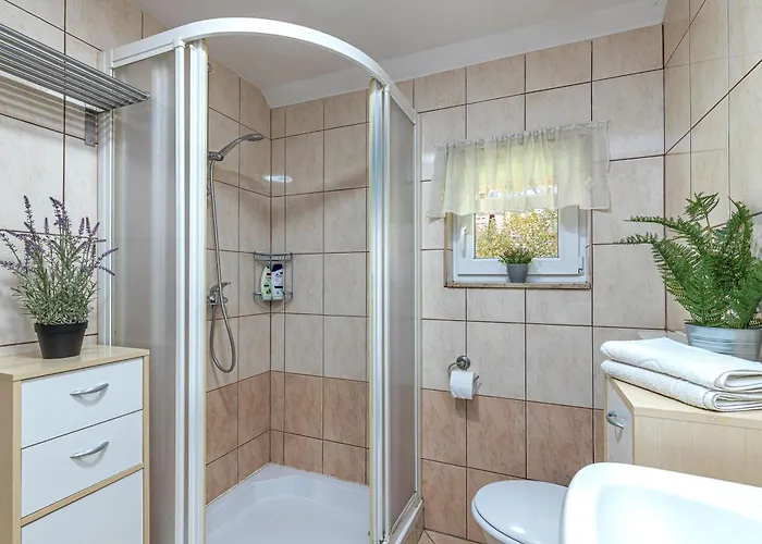 Forge Of Happiness With Pool - Happy * Gradac